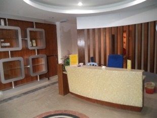 New Wave Vines Hotel スリ・カンバンガン エクステリア 写真